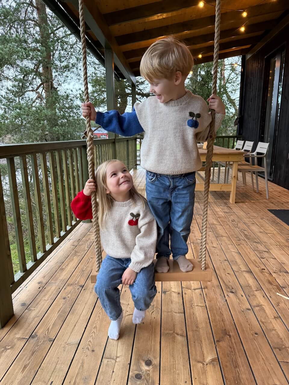Wild Berry Sweater - Bild 3
